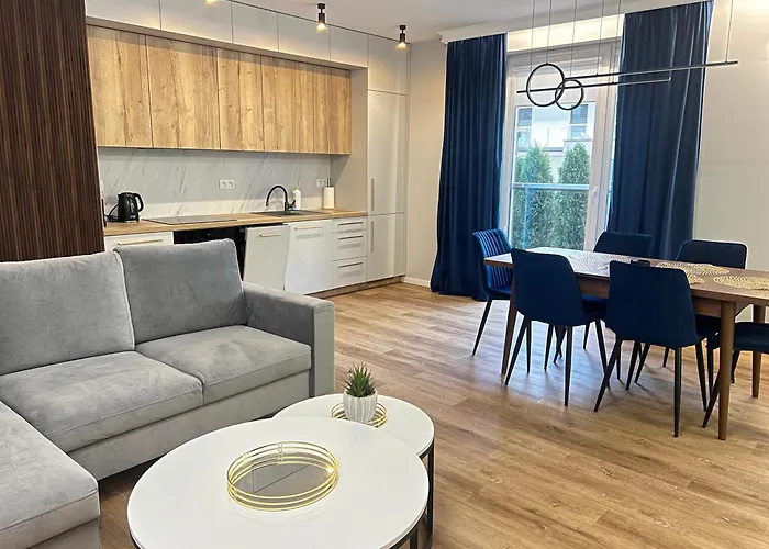 Apartament Sosnowy Przy Basenach Tropikalnych, Prywatny Parking
